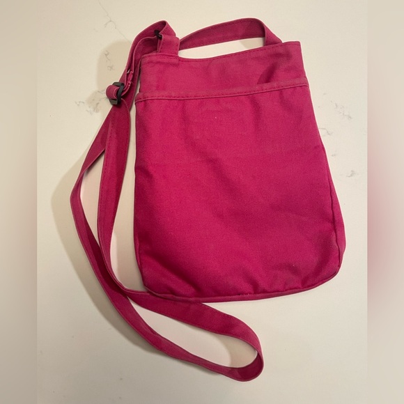 KAVU Keeper Cross Body Cotton Canvas Bag in Weathered Pink - Picture 4 of 11